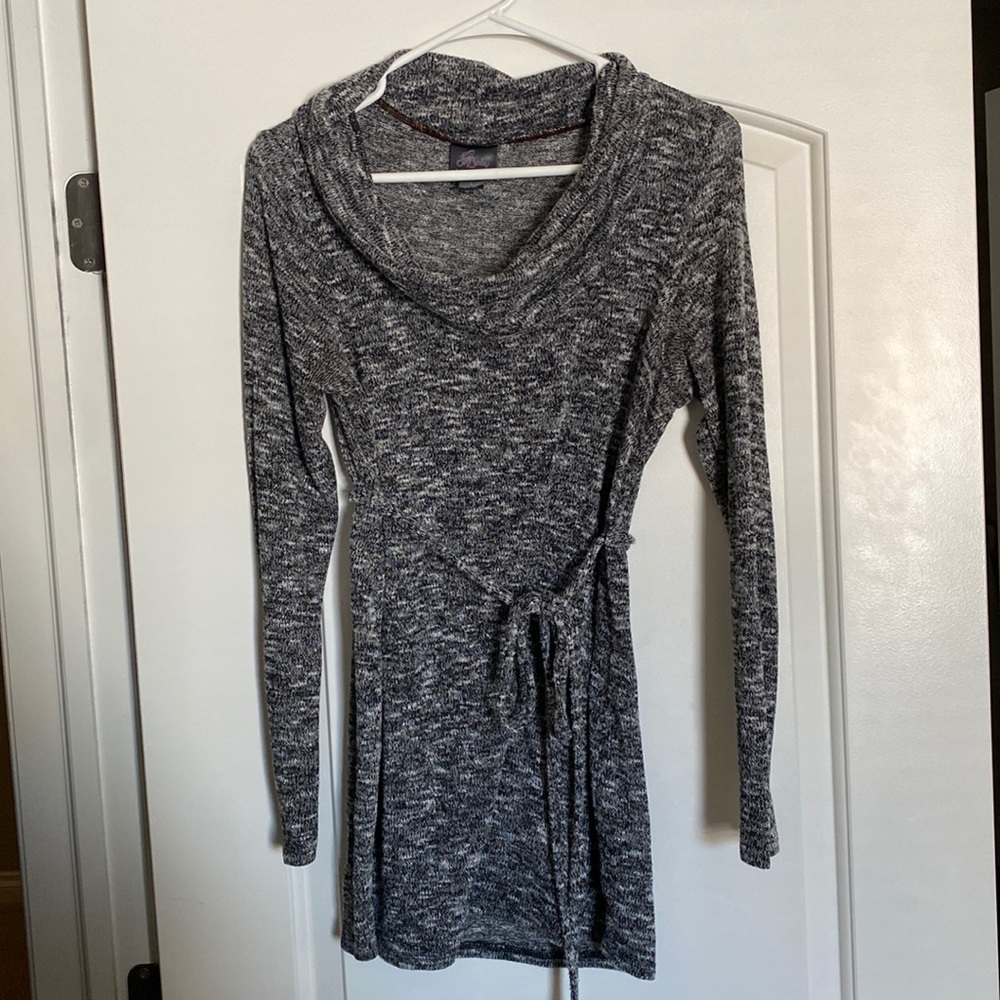 Long maternity sweater